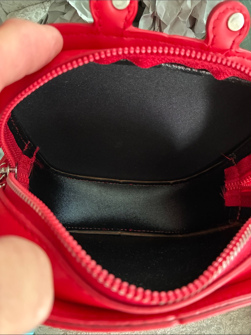 Fun Red Crab-Shaped Crossbody Bag - Women. NWT. - Picture 3 of 8